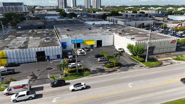 3 of 4 - 8420 Nw 58th Street, Doral, FL