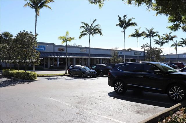 5 of 12 - 3724-3728 Davie Road, Davie, FL