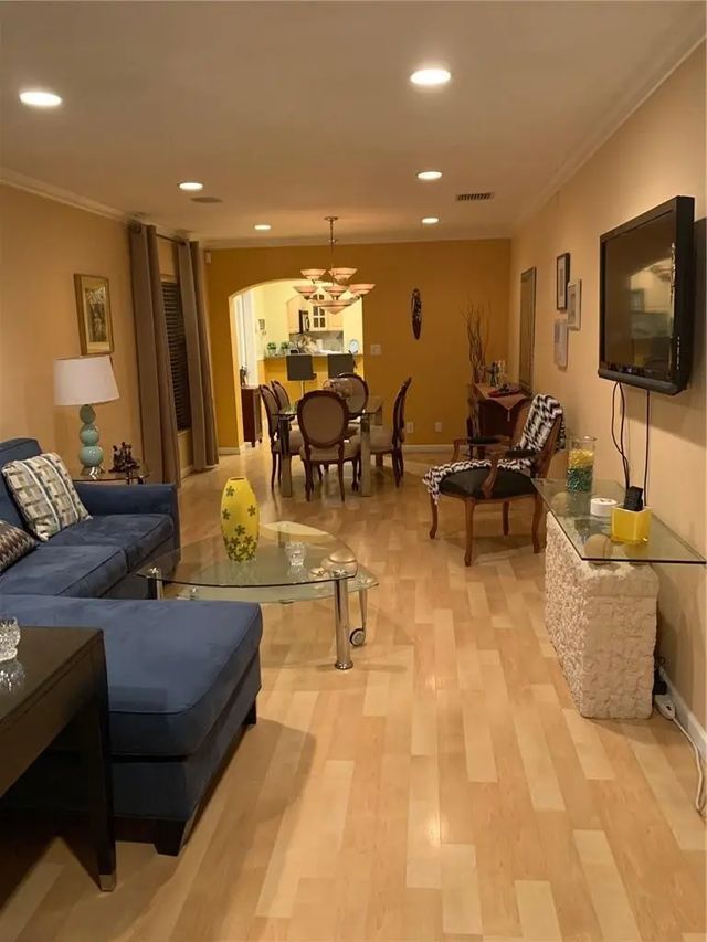 4 of 37 - 1334 Ne 16th Avenue, Fort Lauderdale, FL