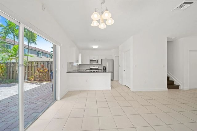 2 of 11 - 21459 Sw 86th Place, Cutler Bay, FL
