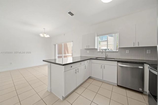 3 of 11 - 21459 Sw 86th Place, Cutler Bay, FL