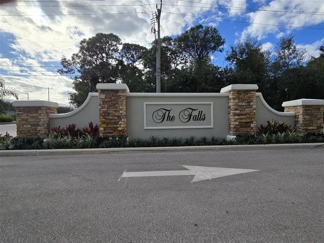 Photo of Listing #F10550127