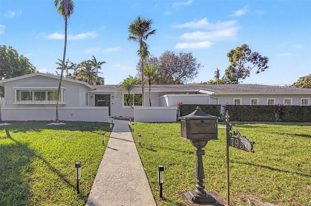7950 Sw 161st Street, Palmetto Bay
