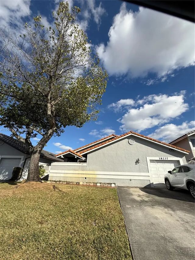18237 Nw 61st Place, Hialeah