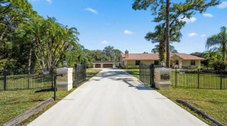 Photo of Listing #R11160833