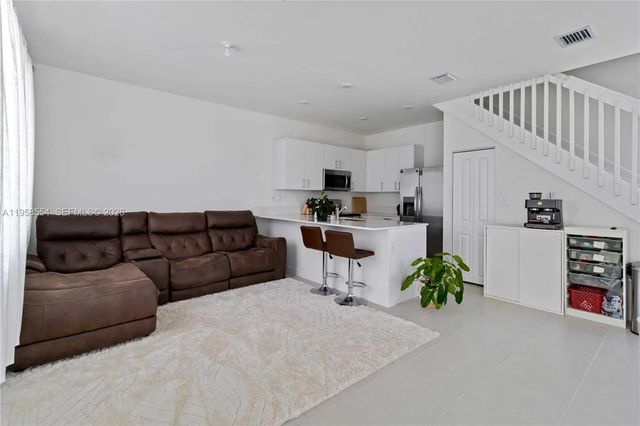 2 of 41 - 760 Se 13th Court, Homestead, FL