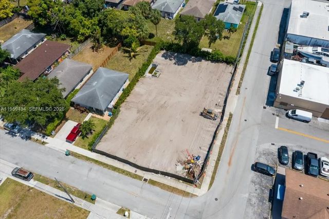 3 of 13 - 3250 Ne 3rd Avenue, Oakland Park, FL