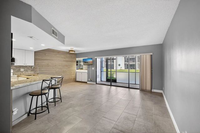 4 of 69 - 1605 S Us Highway 1 #d105, Jupiter, FL
