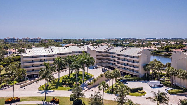 Photo of Listing #R11160851