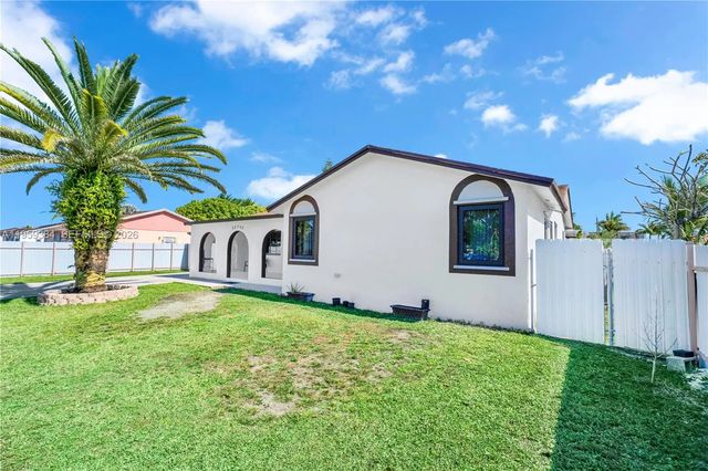 4 of 29 - 28705 Sw 142nd Court, Homestead, FL