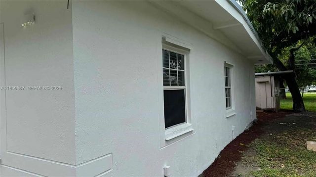 3 of 27 - 16221 E Bunche Park Drive, Miami Gardens, FL