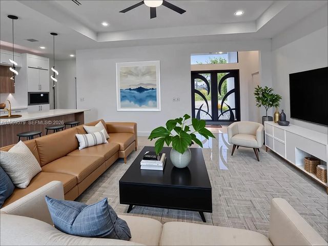 1321 Ne 19 Terrace, Cape Coral