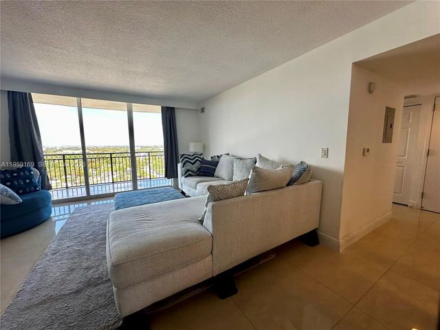 3 of 40 - 3232 Sw 22nd Terrace #1604, Miami, FL