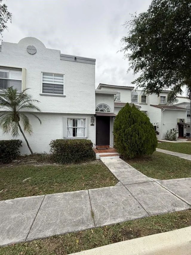 4740 Nw 97th Place #227, Doral