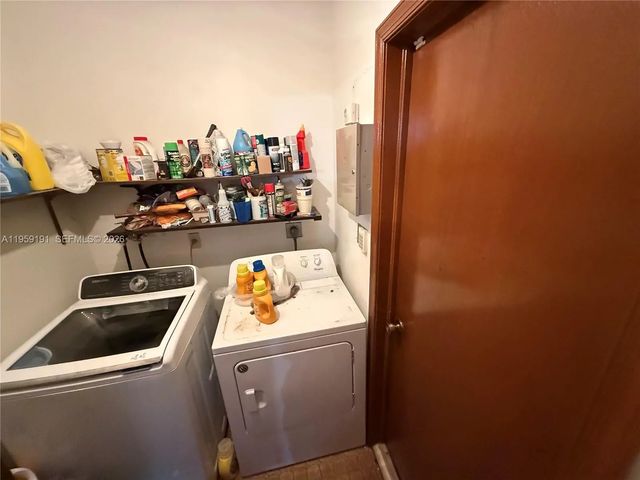 4 of 5 - 1140 Nw 78th Terrace, Plantation, FL