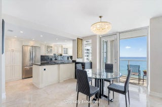 Photo of Listing #R11160924