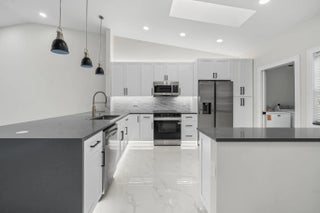 Photo of Listing #R11160959