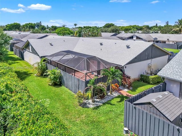 2 of 45 - 1050 Summit Trail Circle #b, West Palm Beach, FL