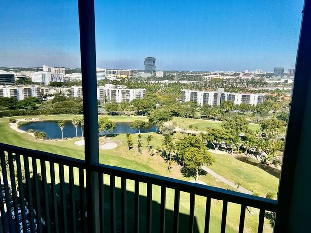 2 of 13 - 20379 W Country Club Drive #1932, Aventura, FL
