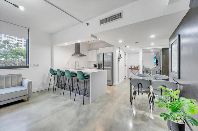 3 of 20 - 540 Brickell Key Drive #409, Miami, FL
