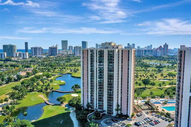 20379 W Country Club Drive #1232, Aventura