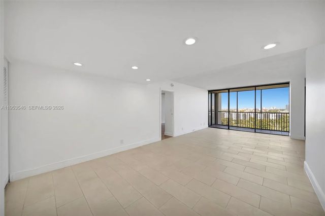 3 of 35 - 20379 W Country Club Drive #1232, Aventura, FL