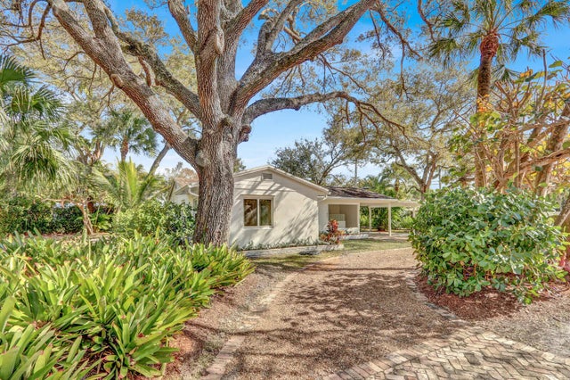 Photo of Listing #R11161047