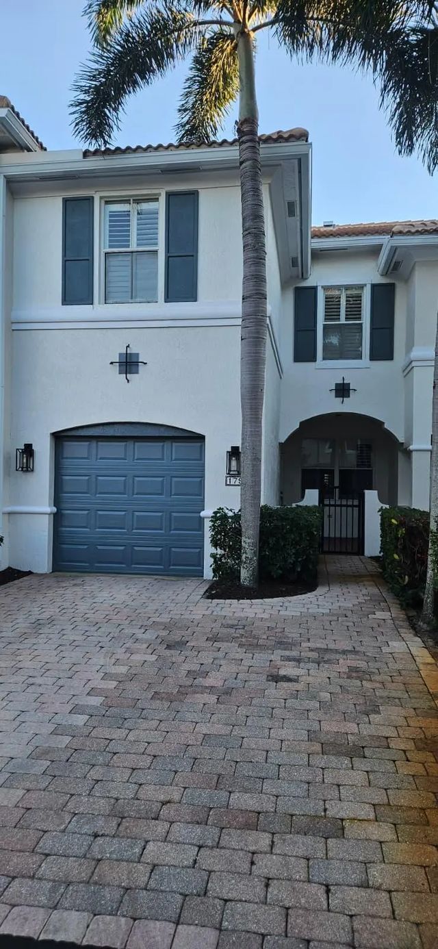 2 of 8 - 179 Las Brisas Circle, Hypoluxo, FL