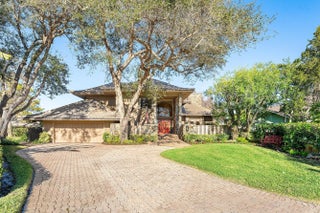 Photo of Listing #R11161128