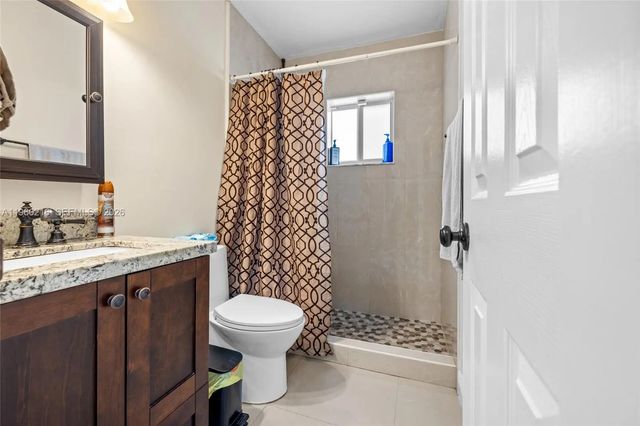 5 of 17 - 20814 Sw 126th Court, Miami, FL