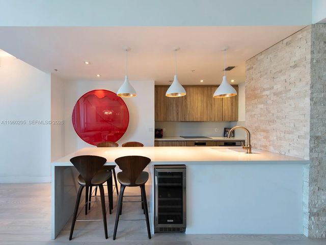 3 of 14 - 50 S Pointe Drive #707, Miami Beach, FL