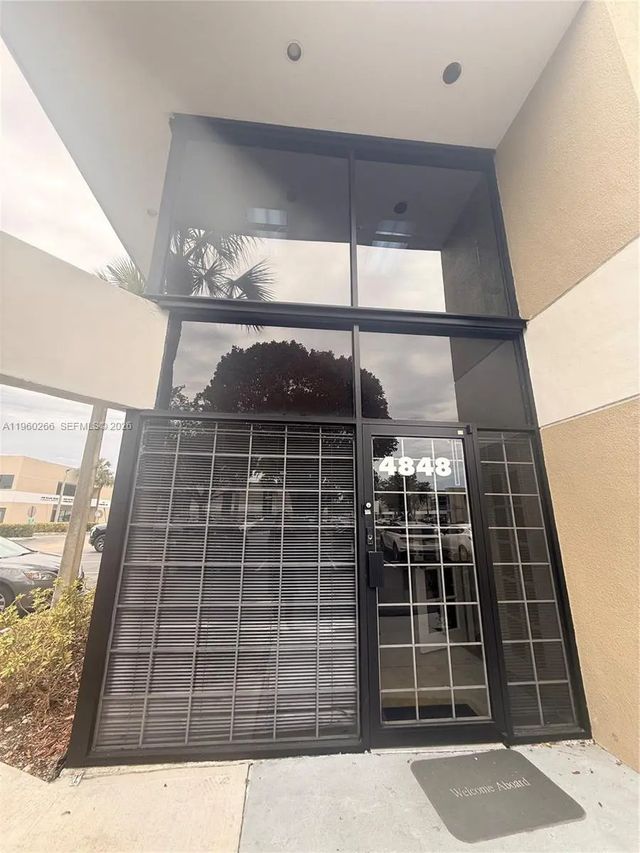 4 of 31 - 4848 Sw 74th Court #9, Miami, FL