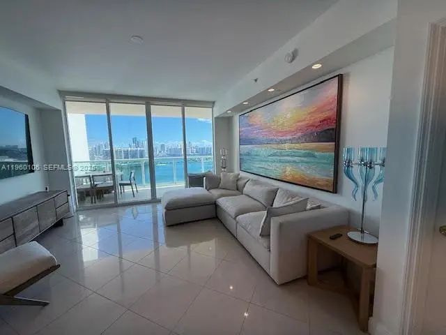 4 of 61 - 3330 Ne 190th Street #1815, Aventura, FL