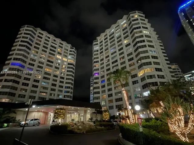 2 of 65 - 999 Brickell Bay Drive #1202, Miami, FL