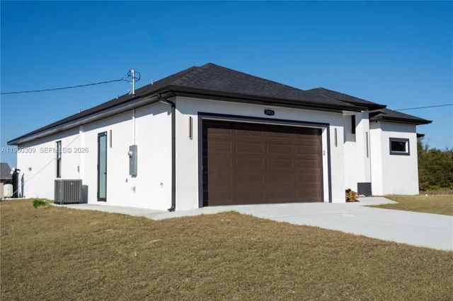 3 of 23 - 2903 E 17th Street, Lehigh Acres, FL