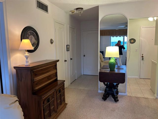 3 of 19 - 6263 Ne 19th Avenue #906, Fort Lauderdale, FL