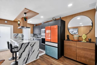 Photo of Listing #R11161219