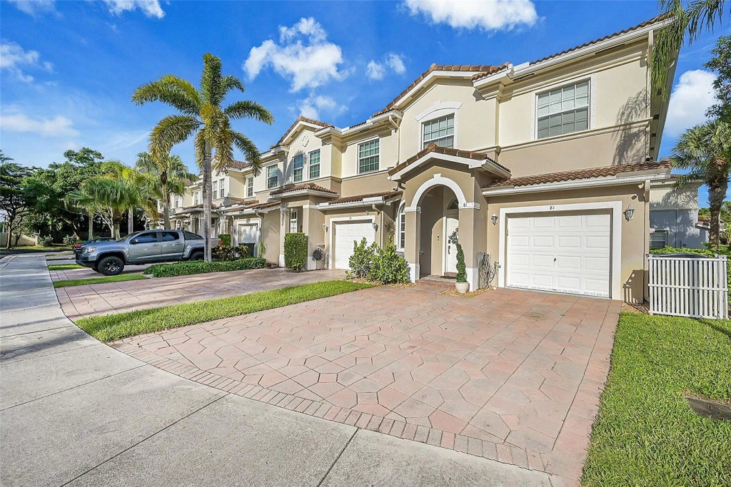 81 Legacy Court, Delray Beach
