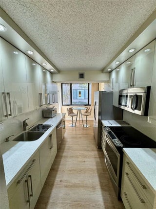 Photo of Listing #F10550687