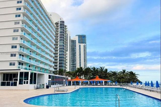 2 of 11 - 19201 Collins Avenue #707, Sunny Isles Beach, FL