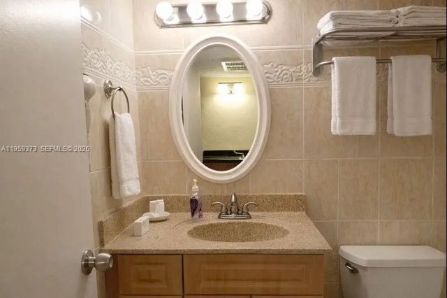 4 of 11 - 19201 Collins Avenue #707, Sunny Isles Beach, FL
