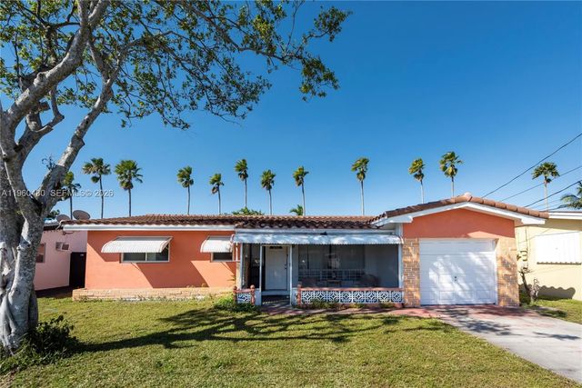 2 of 29 - 600 Sw 11th Avenue, Hallandale Beach, FL