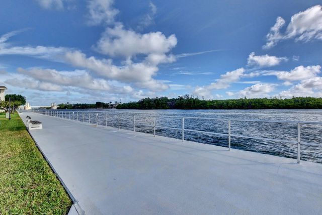 2 of 43 - 480  Horizon W #205, Boynton Beach, FL