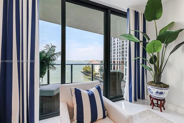 4 of 53 - 460 Ne 28 #704, Miami, FL