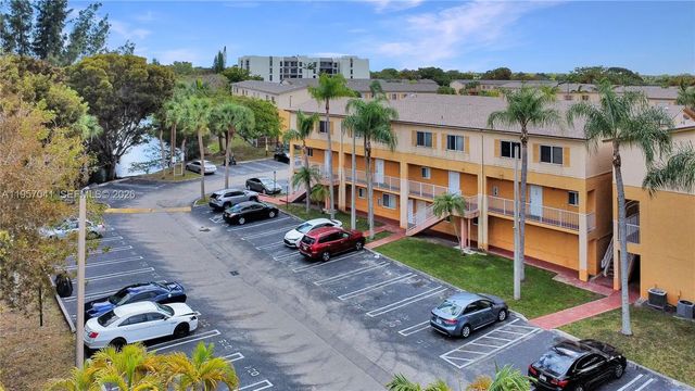 6205 Kendale Lakes Circle #289, Miami