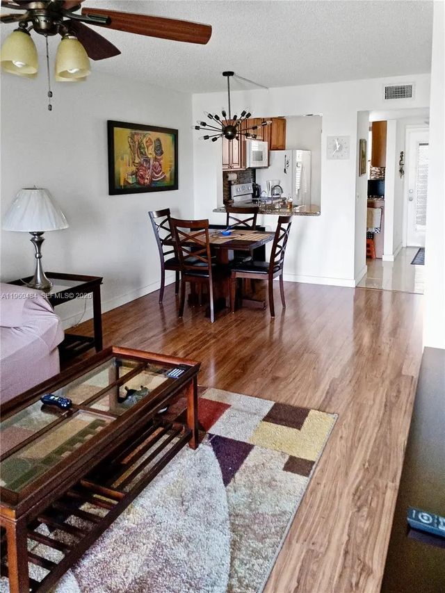 3 of 24 - 10402 Sunrise Lakes Boulevard #201, Sunrise, FL