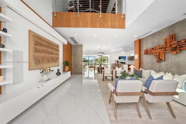 4 of 30 - 12880 N Bayshore Drive, North Miami, FL