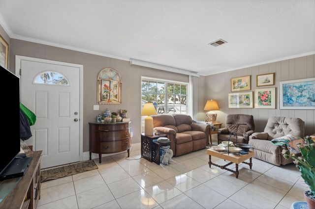 2 of 22 - 464 Se Asbury Lane, Port St. Lucie, FL