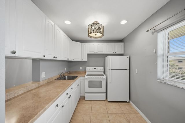 3 of 46 - 130 Ne 26th Avenue #4090, Boynton Beach, FL