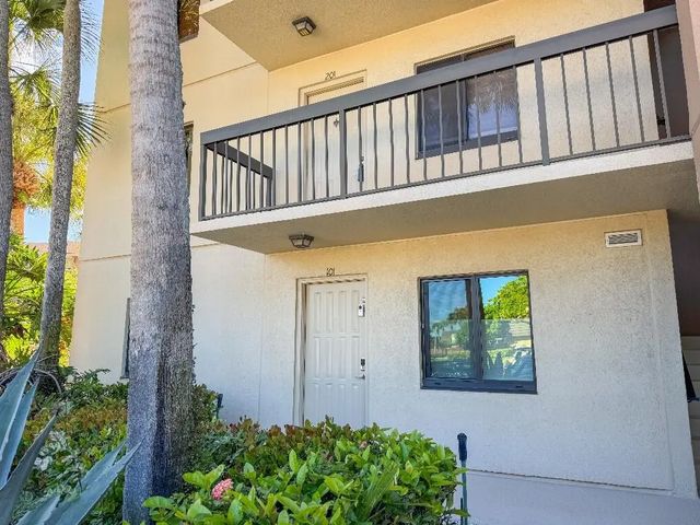 901 Seafarer Circle #101, Jupiter